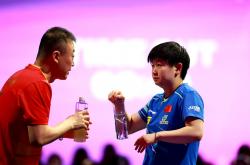 开云体育中国官网-包含印度羽毛球队逆转日本羽毛球队，马琳三分雨点燃全场的词条