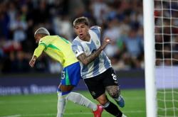 开云体育官方网站-斯图加特队在比赛中逆风翻盘夺得胜利