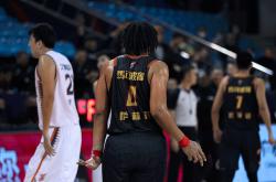 开云体育下载-包含深圳队翻盘四川队，乔治惊艳四座的词条