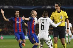 开云体育下载-塞内加尔血洗巴萨，科曼完成帽子戏法的简单介绍