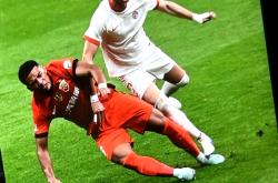 开云体育直播-一场场精彩对决，球员们全力以赴