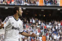 开云官网-爱德华兹末节狂飙19分，灰熊逆转绝杀上海队