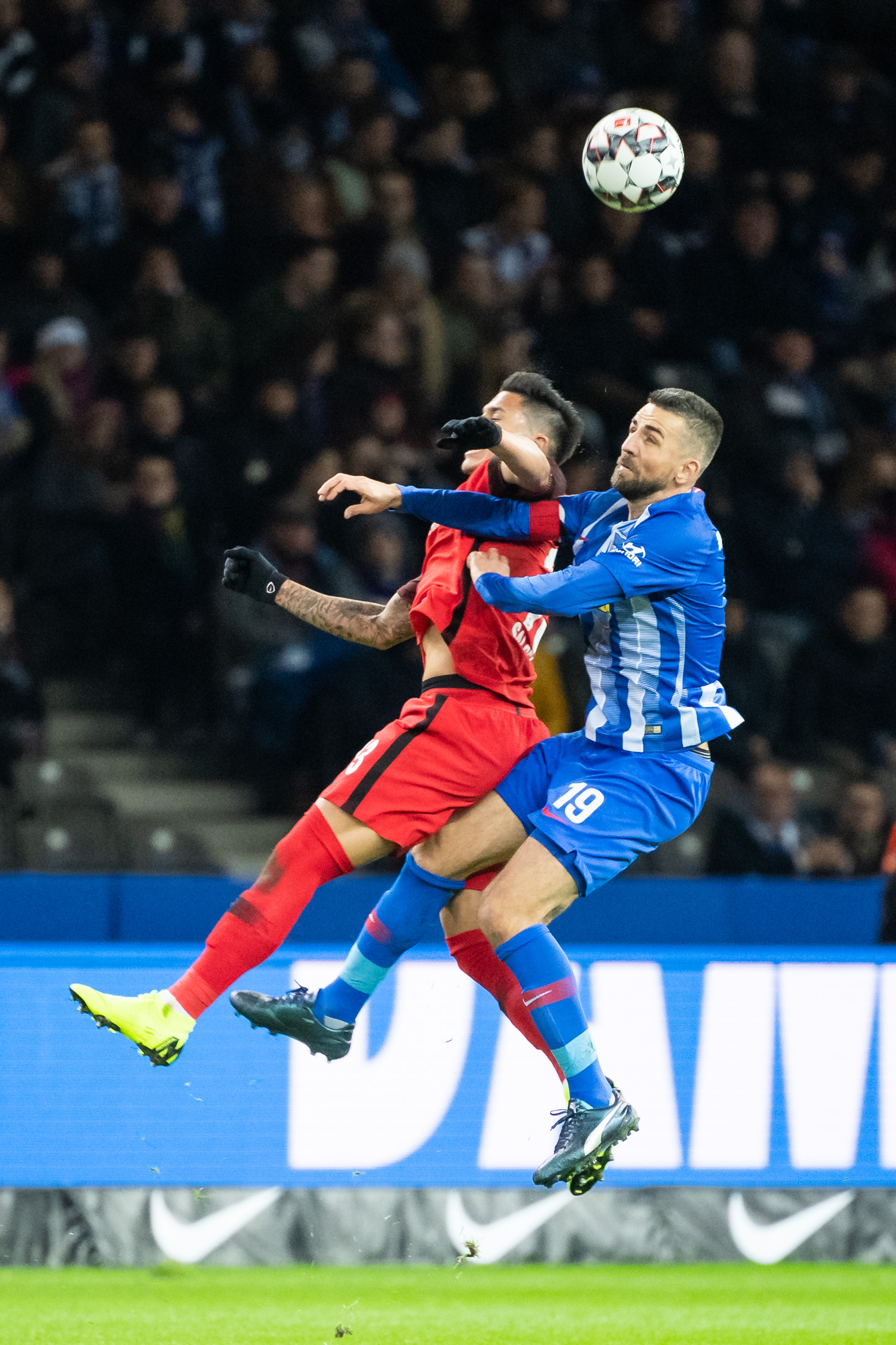 包含柏林赫塔在主场力克对手，展现出色实力！的词条