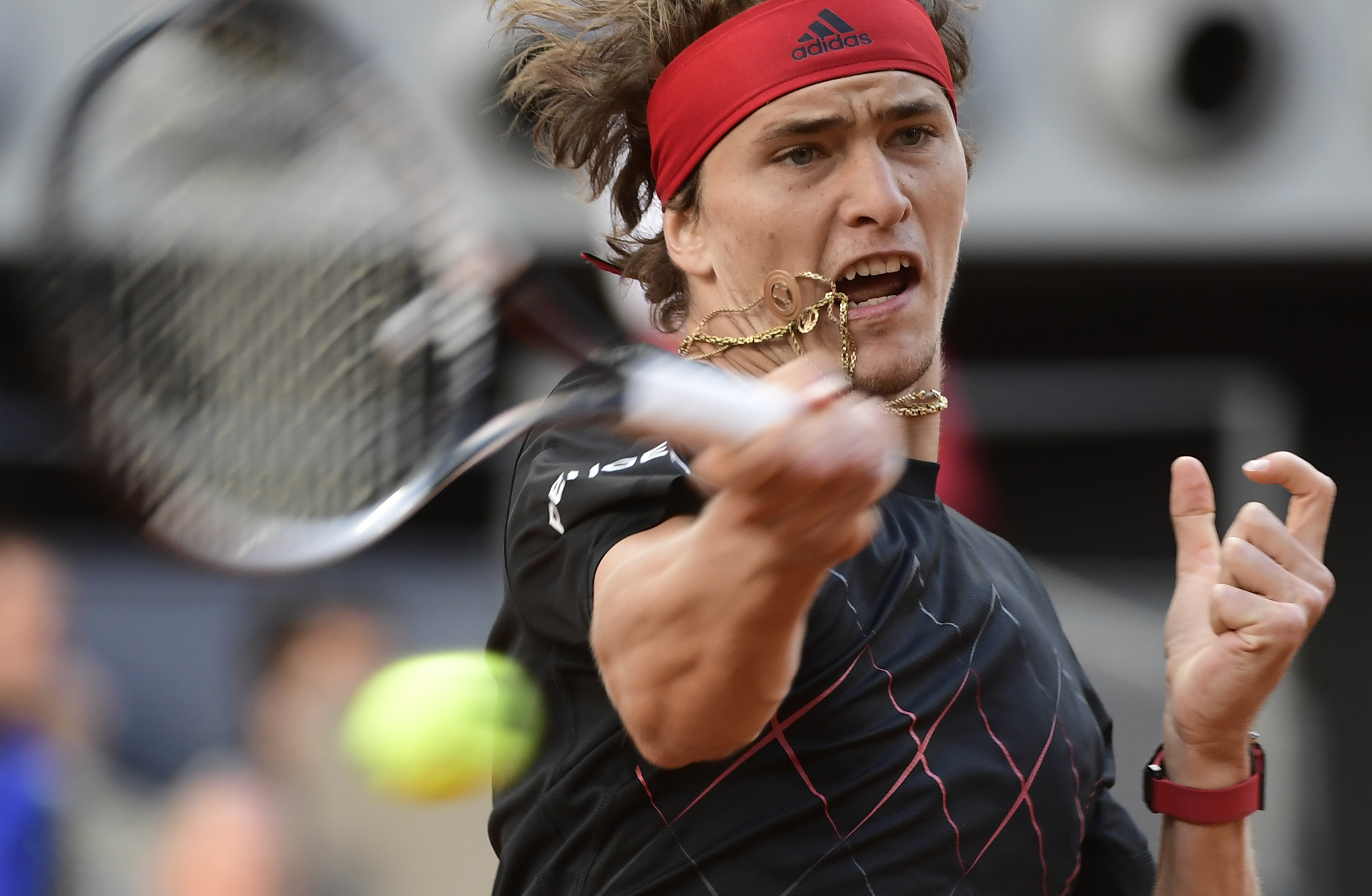 日本网球队鏖战世界网球队，兹维列夫绝境逆转的简单介绍