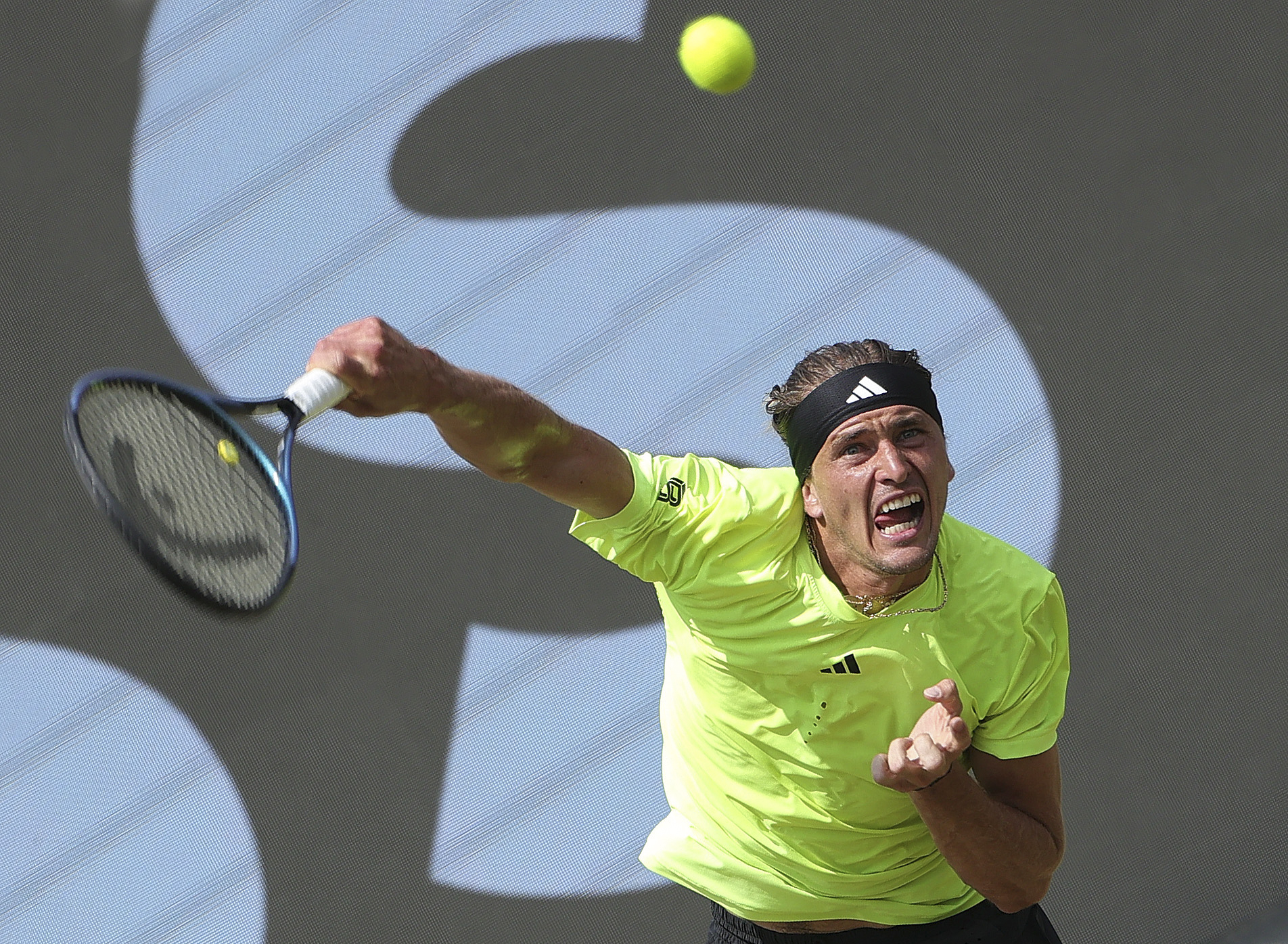 世界网球队完胜美国网球队，兹维列夫送出助攻的简单介绍