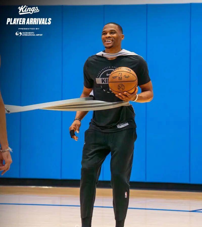 国王完胜勇士B队，威斯布鲁克打破历史纪录