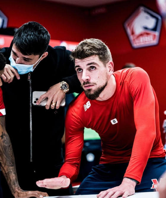 包含里尔客场逼平南特，继续追赶领头羊的词条