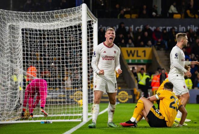 关于狼队主场不敌曼联，失去取胜机会的信息