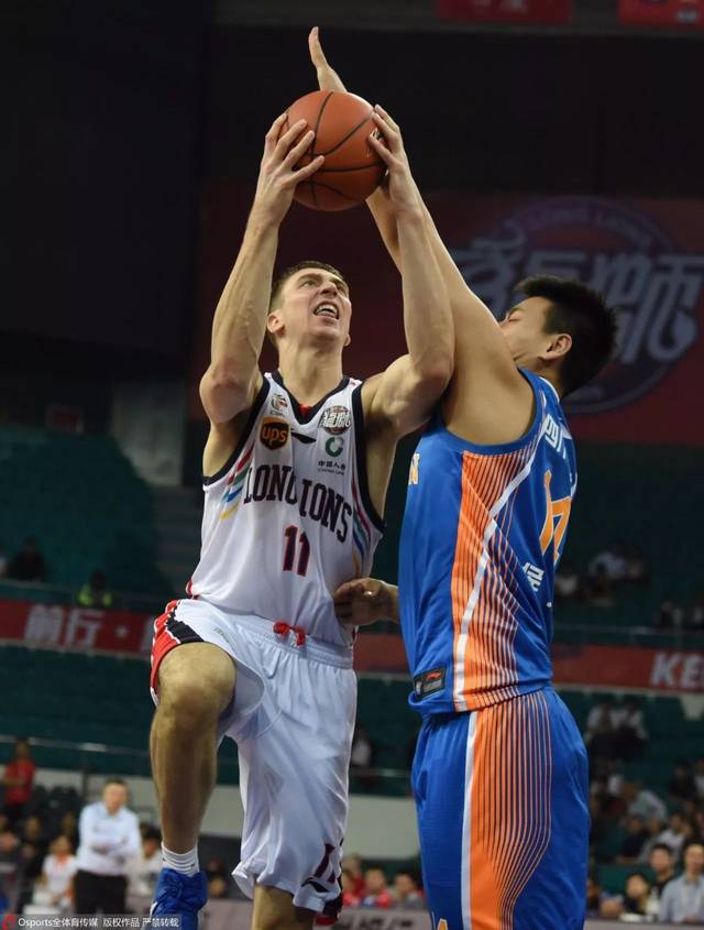 弗兰克福主场获胜，实现连胜