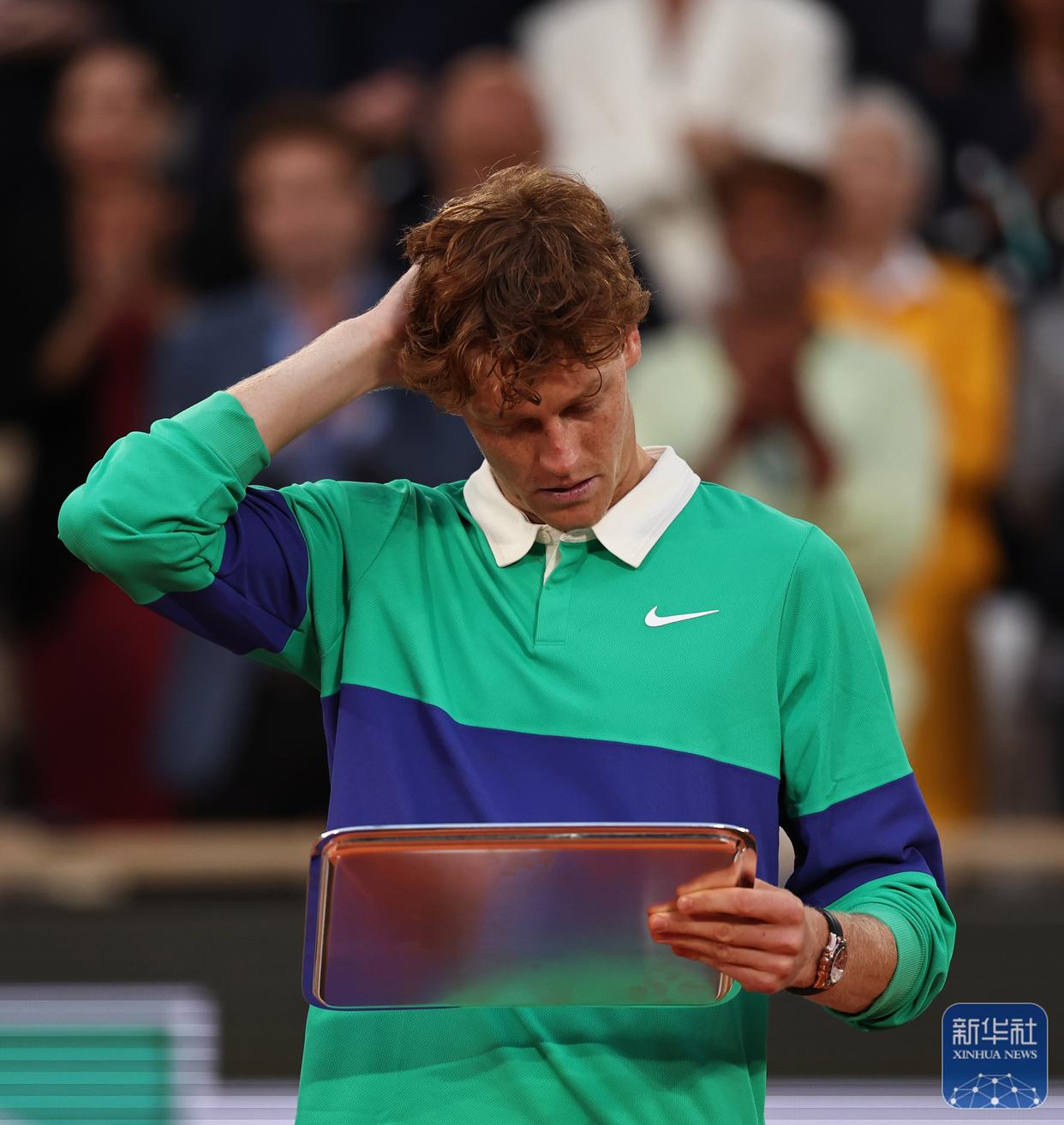 法国网球队险胜澳大利亚网球队，阿尔卡拉斯制霸全场