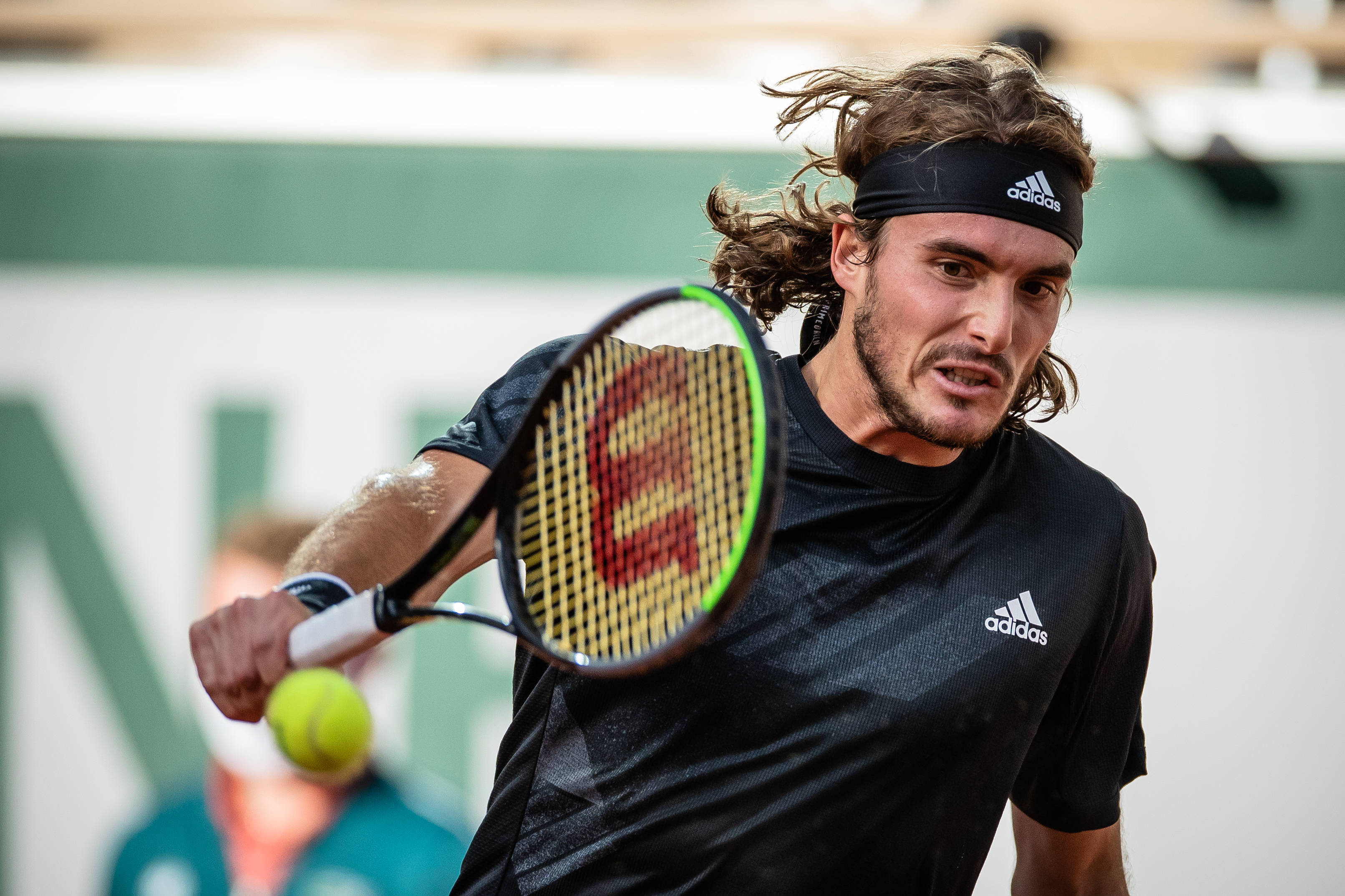 关于美国网球队绝杀欧洲网球队，西西帕斯统治全场的信息