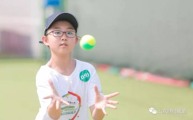 斯洛伐克足球选拔营选拔年轻天才的简单介绍