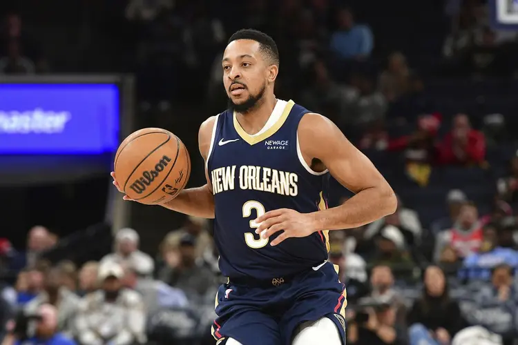 魔术爆冷雷霆，麦科勒姆送出助攻