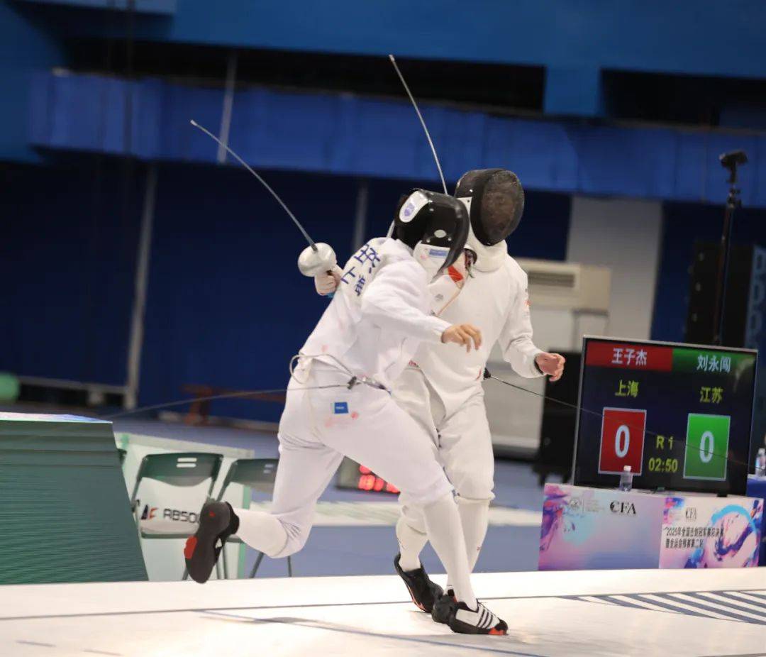 克罗地亚选手获得击剑比赛冠军