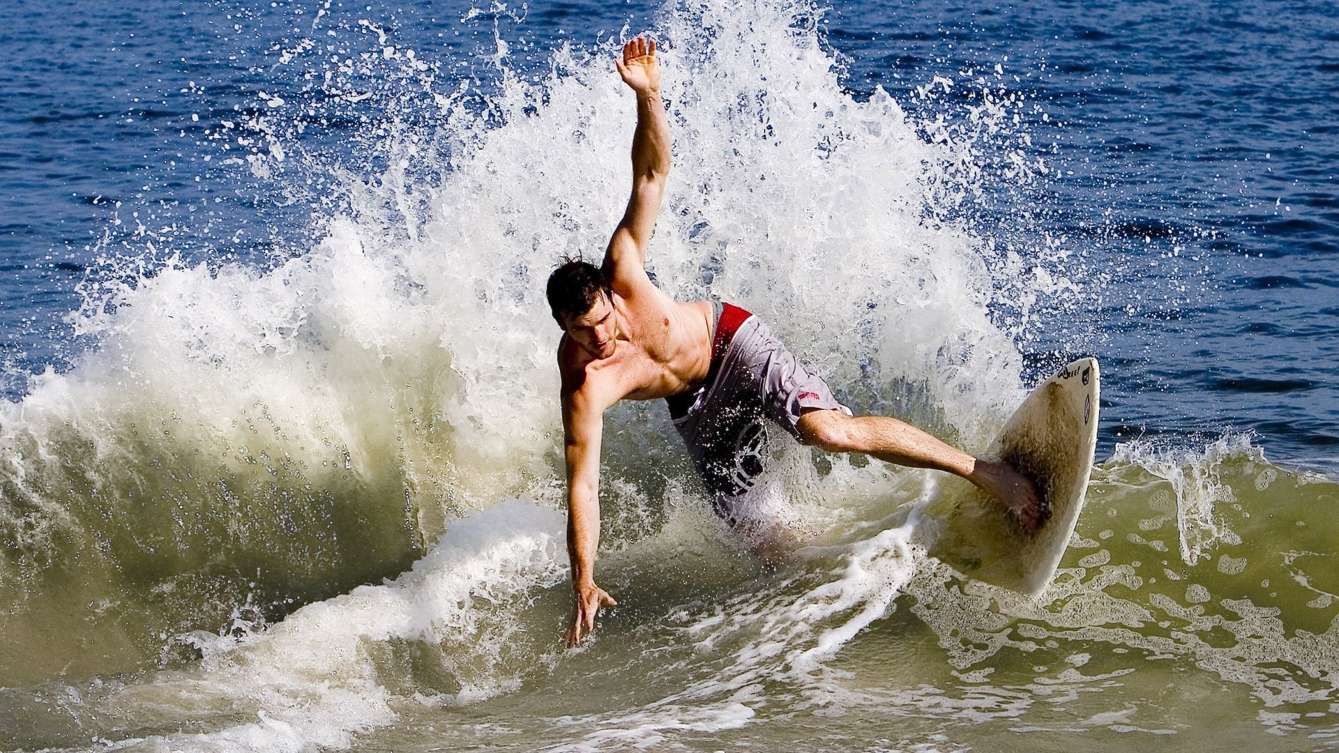 当表演赛轻取年终盛宴，兹维列夫在拉沃尔杯的火焰如何重定义网球的灵魂